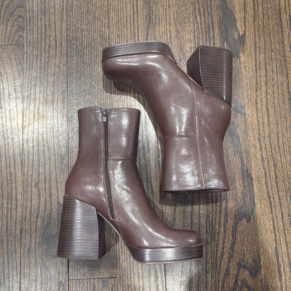 Steve Madden Shoes - Madden Girl Amalie Bootie - dark brown / chocolate brown - women’s 7